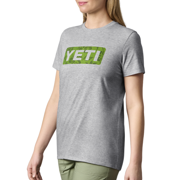 Heather Gray Yeti Women's Floral Logo Badge Short Sleeve Tee Short Sleeve T-Shirt | KWCXJQ-915