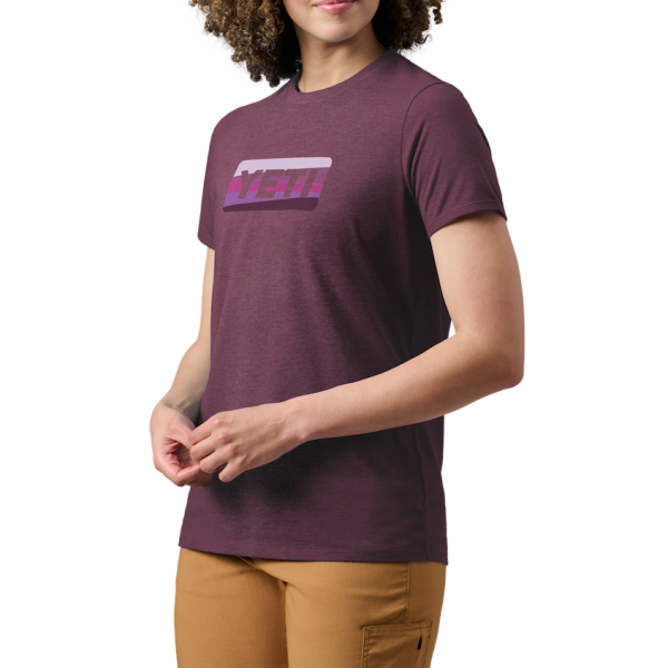 Heather Plum Yeti Women's Sunrise Badge Short Sleeve T-Shirt Short Sleeve T-Shirt | EVUHRG-843